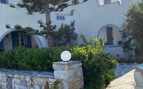 Καπαρές Ενοικιαζόμενα Δωμάτια